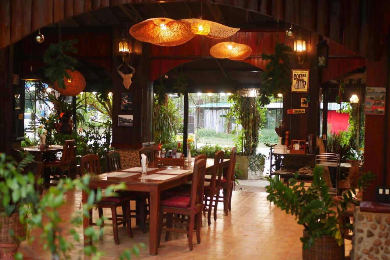 Big Elk Steak House - Homestay 트랏 외부 사진