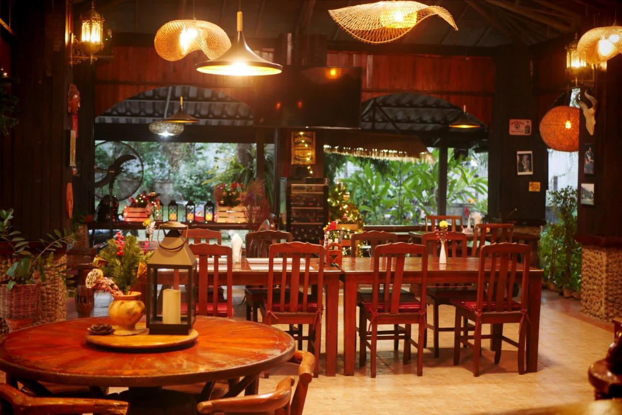 Big Elk Steak House - Homestay 트랏 외부 사진